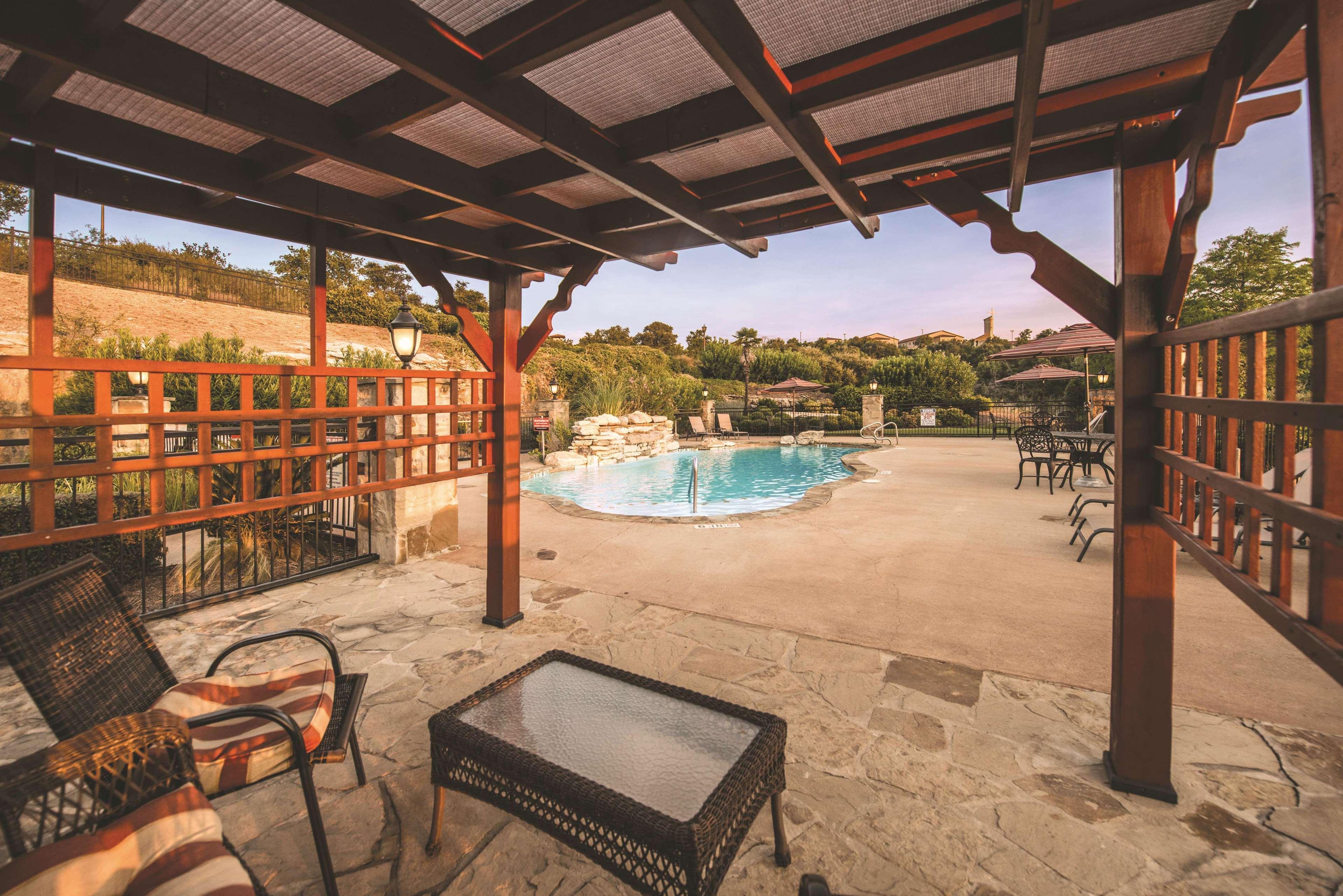 La Quinta By Wyndham Marble Falls Exterior photo